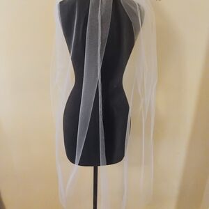 Chic White Sheer Bridal Veil